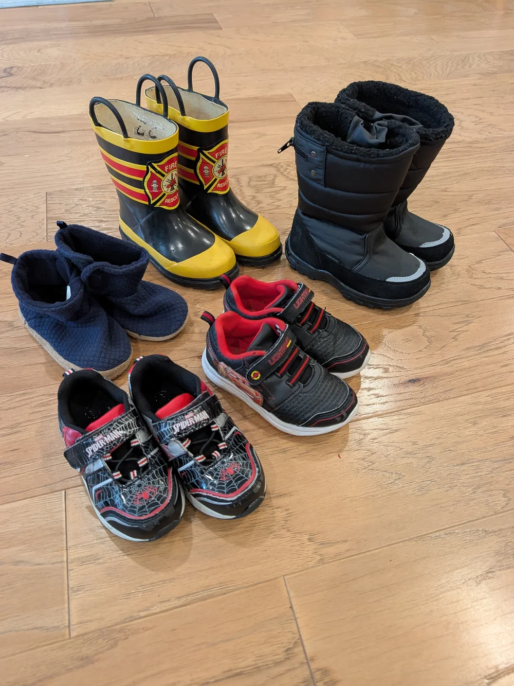 5 Pair Boys Shoes Bundle Size 9/10 , Spider-Man Sneakers, Western Chief Boots